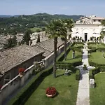 Palazzo Leti Residenza D'epoca 4* 스폴레토